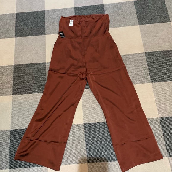 NEVER WORN EXPRESS STRAPLESS WIDE LEG JUMPSUIT!!! - Picture 3 of 4